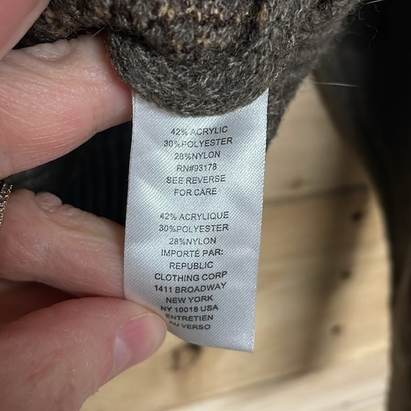 T Tahari size small brown floral button down crop cardigan sweater - Picture 5 of 7